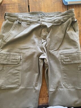 Duluth Trading Co Olive Big and tall 42x34 Cargo Pants